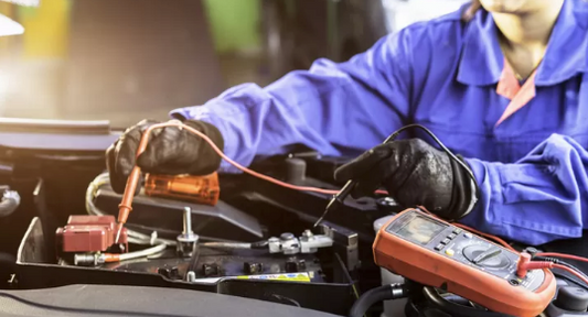 Best Tesla Repair Shop in Phoenix, AZ — What to Look For