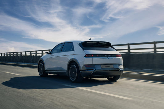 Independent EV Shops vs. Dealerships: What’s the Difference?