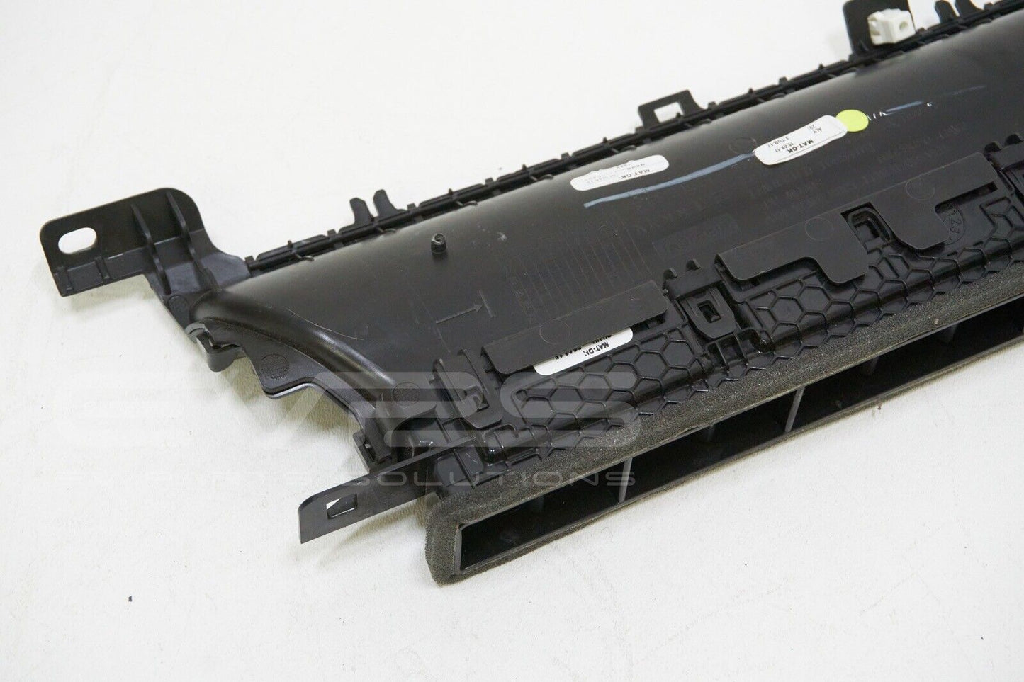 Tesla Model 3 (2017-2022) OEM RH Airwave Register Duct Actuator 1095418