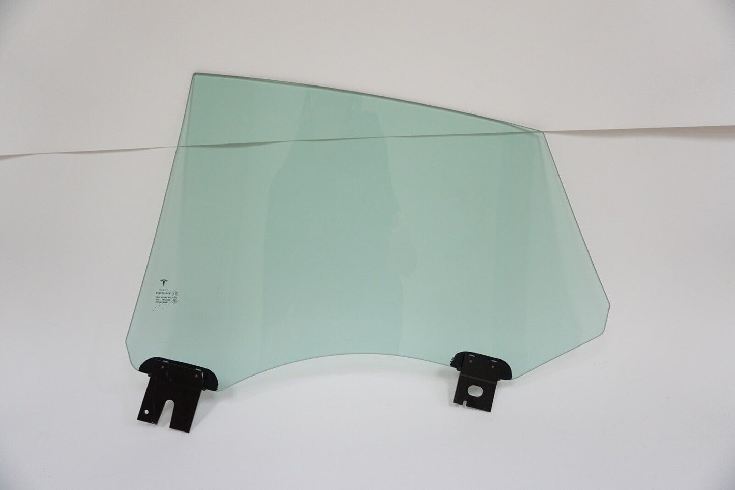 Tesla Model S (2012-2017) OEM RH Rear Window Glass 6006571-00-D